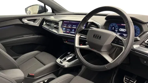 6 of 10 for Audi Q4 e-tron Q4 (O) S line 40 e-tron 150,00 kW