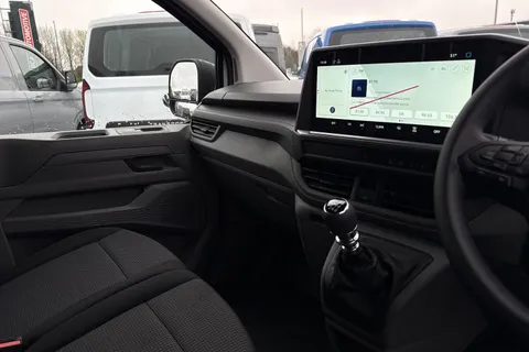 MF26ERX Volkswagen Transporter 2.0 TDI 110 Commerce Van Thumbnail #14