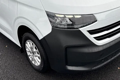 MF26ERX Volkswagen Transporter 2.0 TDI 110 Commerce Van Thumbnail #16