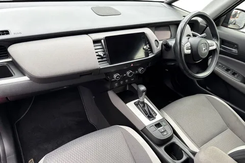 MV22OUJ Honda Jazz 1.5 i-MMD Hybrid Crosstar EX 5dr eCVT Thumbnail #16