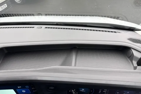 MF26ELJ Volkswagen Transporter SWB 150PS manual Thumbnail #33