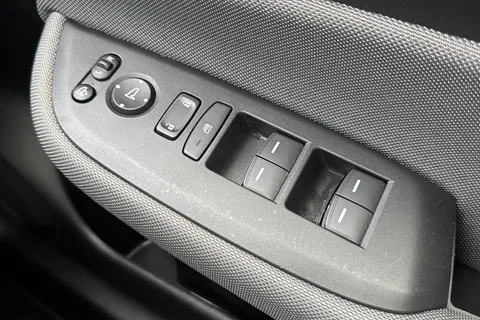 MV22OUJ Honda Jazz 1.5 i-MMD Hybrid Crosstar EX 5dr eCVT Thumbnail #36