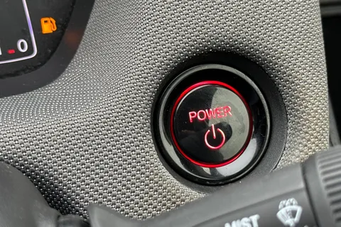 MV22OUJ Honda Jazz 1.5 i-MMD Hybrid Crosstar EX 5dr eCVT Thumbnail #39