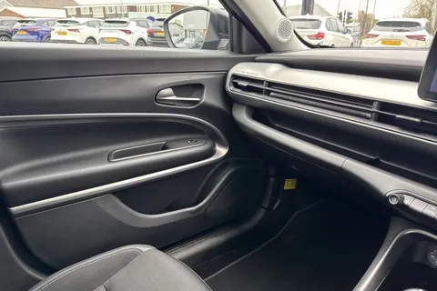 SH75ZCA Jeep Avenger 1.2 Summit Euro 6 (s/s) 5dr Thumbnail #39