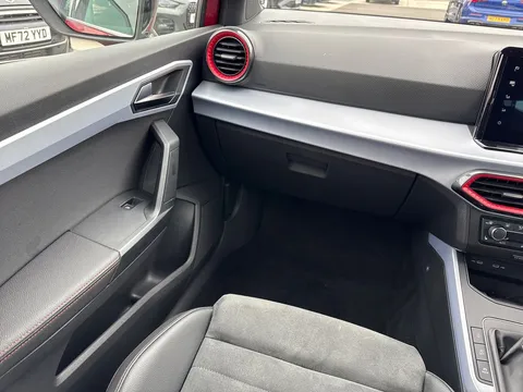 MK73KYW SEAT Arona 1.5 TSI 150 FR Sport 5dr DSG Thumbnail #16