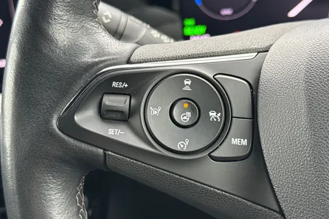 DY71AKG Vauxhall Mokka Electric 50kWh Ultimate Edition Auto 5dr Thumbnail #35