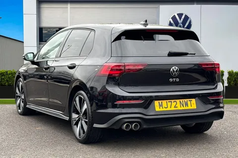 MJ72NWT Volkswagen Golf 2.0 TDI 200 GTD 5dr DSG **REAR VIEW CAM, WINTER PACK** Thumbnail #3