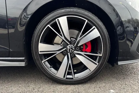 MJ72NWT Volkswagen Golf 2.0 TDI 200 GTD 5dr DSG **REAR VIEW CAM, WINTER PACK** Thumbnail #10