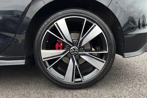 MJ72NWT Volkswagen Golf 2.0 TDI 200 GTD 5dr DSG **REAR VIEW CAM, WINTER PACK** Thumbnail #12