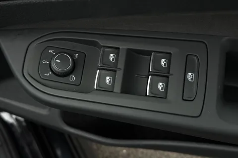 MJ72NWT Volkswagen Golf 2.0 TDI 200 GTD 5dr DSG **REAR VIEW CAM, WINTER PACK** Thumbnail #21