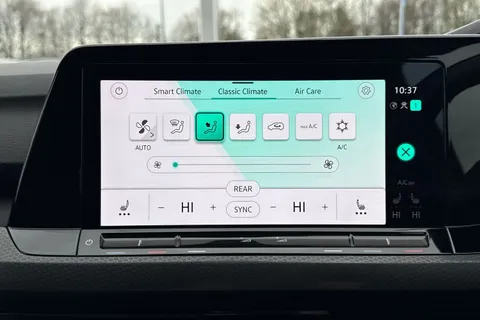 MJ72NWT Volkswagen Golf 2.0 TDI 200 GTD 5dr DSG **REAR VIEW CAM, WINTER PACK** Thumbnail #22