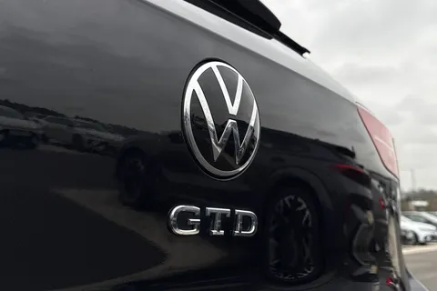 MJ72NWT Volkswagen Golf 2.0 TDI 200 GTD 5dr DSG **REAR VIEW CAM, WINTER PACK** Thumbnail #25