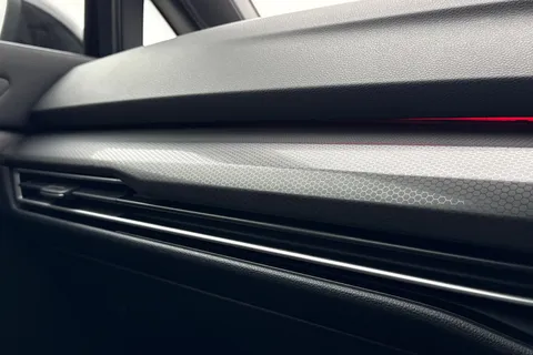 MJ72NWT Volkswagen Golf 2.0 TDI 200 GTD 5dr DSG **REAR VIEW CAM, WINTER PACK** Thumbnail #35