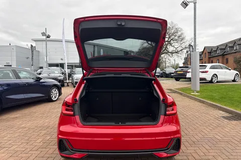 BV73UCZ Audi A1 (O) S line 30 TFSI  110 PS S tronic Thumbnail #39