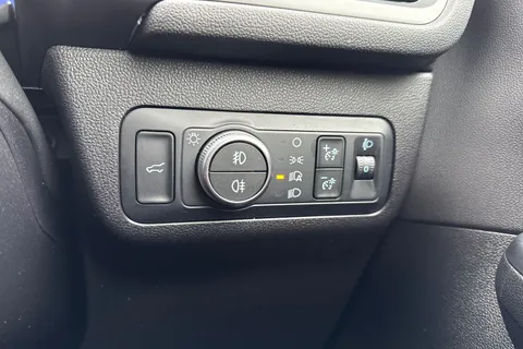 MX23UKT Ford Kuga 1.5T EcoBoost ST-Line X Edition Euro 6 (s/s) 5dr Thumbnail #47