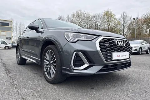 PJ23XJA Audi Q3 S line 45 TFSI quattro 245 PS S tronic in stock at