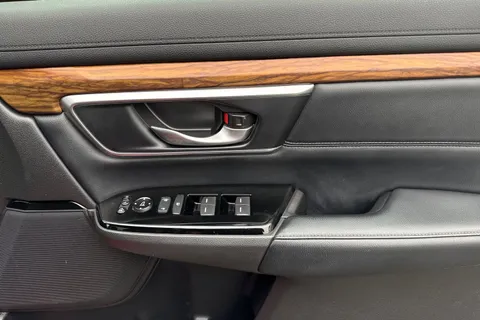 22 of 53 for HONDA CR-V 2.0 i-MMD Hybrid SR 2WD 5dr eCVT