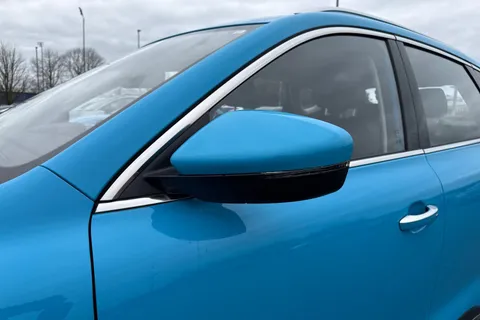 29 of 64 for MG Mg Hs 1.5 T-GDI Excite DCT Euro 6 (s/s) 5dr