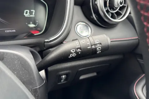 42 of 64 for MG Mg Hs 1.5 T-GDI Excite DCT Euro 6 (s/s) 5dr