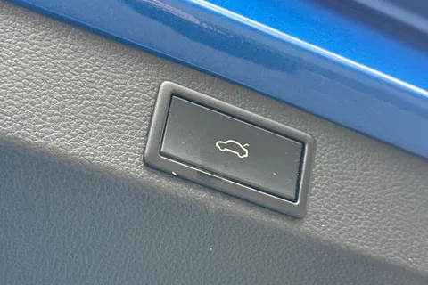 MK20JDZ Škoda Karoq 2.0 TDI SportLine DSG 4WD Euro 6 (s/s) 5dr Thumbnail #37