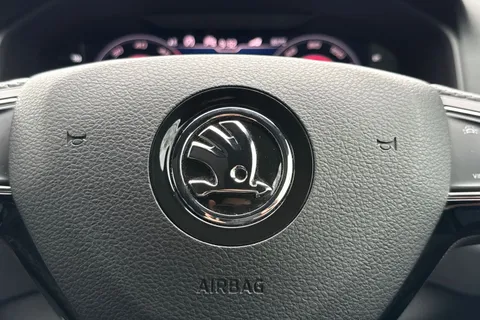 MK20JDZ Škoda Karoq 2.0 TDI SportLine DSG 4WD Euro 6 (s/s) 5dr Thumbnail #41