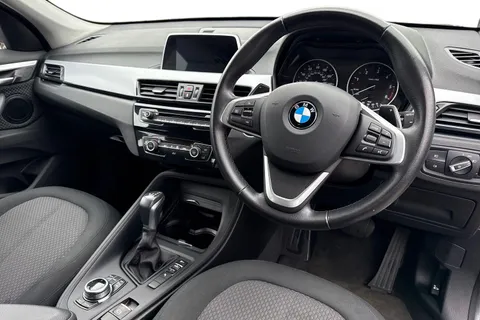 YP67KSJ BMW X1 2.0 18d SE Auto sDrive Euro 6 (s/s) 5dr Thumbnail #19