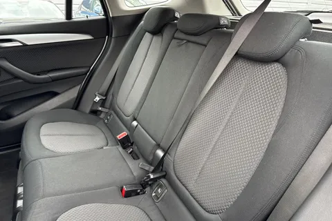 YP67KSJ BMW X1 2.0 18d SE Auto sDrive Euro 6 (s/s) 5dr Thumbnail #20