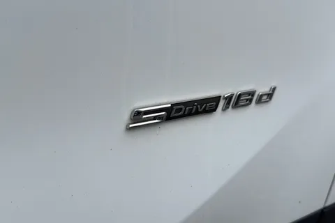 YP67KSJ BMW X1 2.0 18d SE Auto sDrive Euro 6 (s/s) 5dr Thumbnail #28