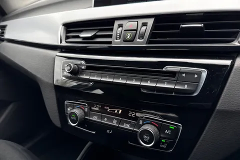 YP67KSJ BMW X1 2.0 18d SE Auto sDrive Euro 6 (s/s) 5dr Thumbnail #47