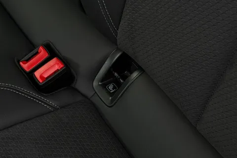 KW73HLH Audi A6 Avant Avant Black Edition 40 TDI quattro 204 PS S tronic Thumbnail #29