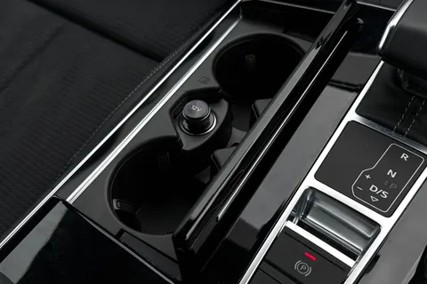 KW73HLH Audi A6 Avant Avant Black Edition 40 TDI quattro 204 PS S tronic Thumbnail #42