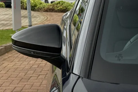 KW73HLH Audi A6 Avant Avant Black Edition 40 TDI quattro 204 PS S tronic Thumbnail #55