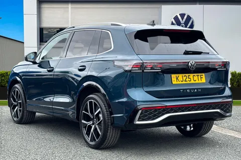 KJ25CTF Volkswagen Tiguan 2.0 TDI R-Line 5dr DSG Thumbnail #3