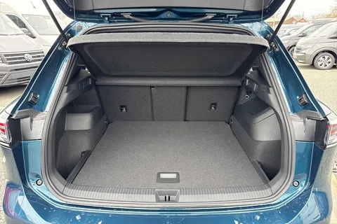 KJ25CTF Volkswagen Tiguan 2.0 TDI R-Line 5dr DSG Thumbnail #7