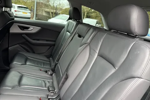 19 of 55 for Audi Q7 3.0 TDI V6 50 Sport Tiptronic quattro Euro 6 (s/s) 5dr