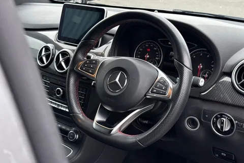 PL16XYM Mercedes-Benz B Class 1.6 B200 AMG Line 7G-DCT Euro 6 (s/s) 5dr Thumbnail #30