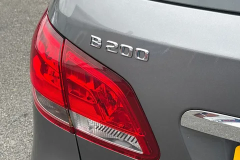 PL16XYM Mercedes-Benz B Class 1.6 B200 AMG Line 7G-DCT Euro 6 (s/s) 5dr Thumbnail #32
