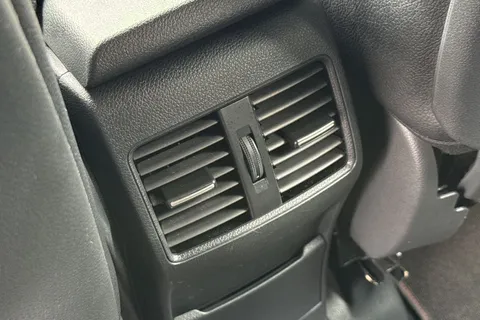 PL16XYM Mercedes-Benz B Class 1.6 B200 AMG Line 7G-DCT Euro 6 (s/s) 5dr Thumbnail #33