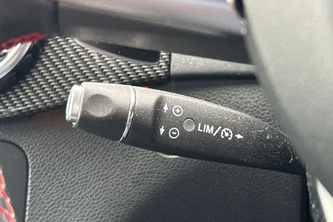 PL16XYM Mercedes-Benz B Class 1.6 B200 AMG Line 7G-DCT Euro 6 (s/s) 5dr Thumbnail #38