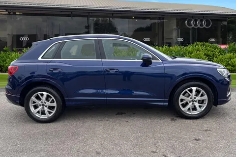 DF72UCJ Audi Q3 Sport 35 TFSI  150 PS S tronic Thumbnail #4