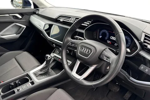 DF72UCJ Audi Q3 Sport 35 TFSI  150 PS S tronic Thumbnail #15