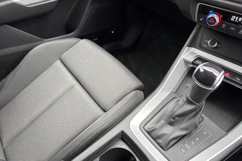 DF72UCJ Audi Q3 Sport 35 TFSI  150 PS S tronic Thumbnail #21