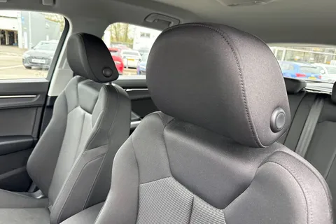 DF72UCJ Audi Q3 Sport 35 TFSI  150 PS S tronic Thumbnail #25