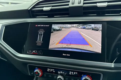 DF72UCJ Audi Q3 Sport 35 TFSI  150 PS S tronic Thumbnail #33