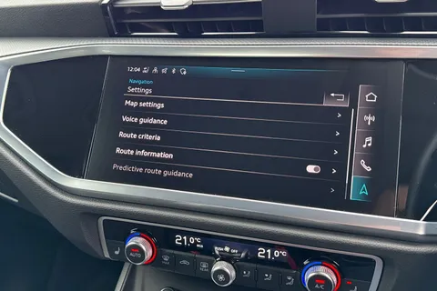 DF72UCJ Audi Q3 Sport 35 TFSI  150 PS S tronic Thumbnail #42