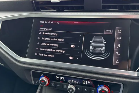 DF72UCJ Audi Q3 Sport 35 TFSI  150 PS S tronic Thumbnail #46