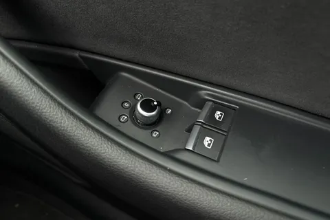 DY72JGZ Audi A5 Coup- S line 40 TFSI  204 PS S tronic Thumbnail #43