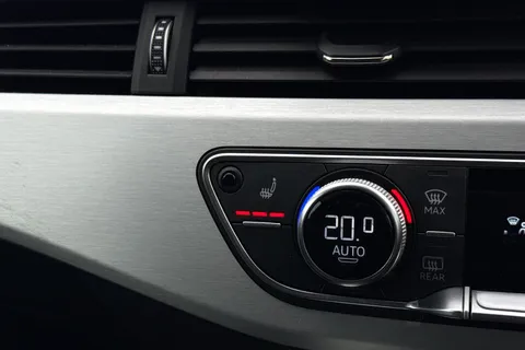 DY72JGZ Audi A5 Coup- S line 40 TFSI  204 PS S tronic Thumbnail #46