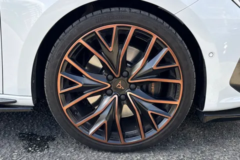 YT74BXY CUPRA Leon 2.0 TSI VZ2 Design Edition DSG Euro 6 (s/s) 5dr Thumbnail #11