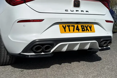 YT74BXY CUPRA Leon 2.0 TSI VZ2 Design Edition DSG Euro 6 (s/s) 5dr Thumbnail #31